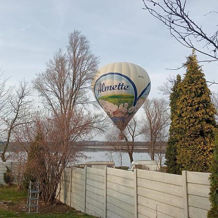 Dom Z Ogrodem Villa Laka  Buitenkant foto