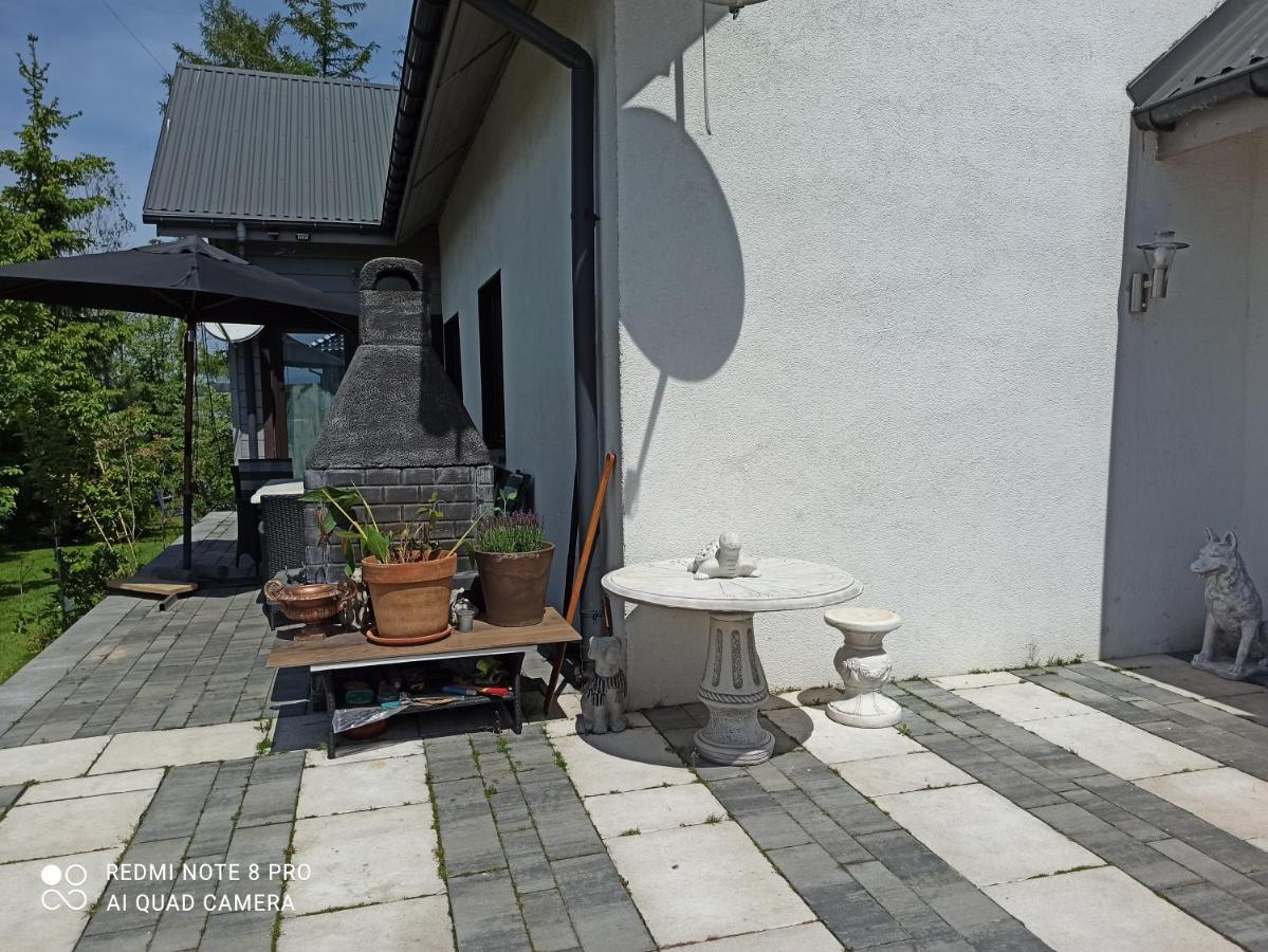 Dom Z Ogrodem Villa Laka  Buitenkant foto